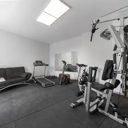 #fer Rever#jacuzzi-salle De Sport Et Musculation *