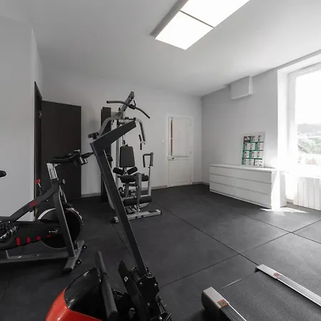 #fer Rever#jacuzzi-salle De Sport Et Musculation